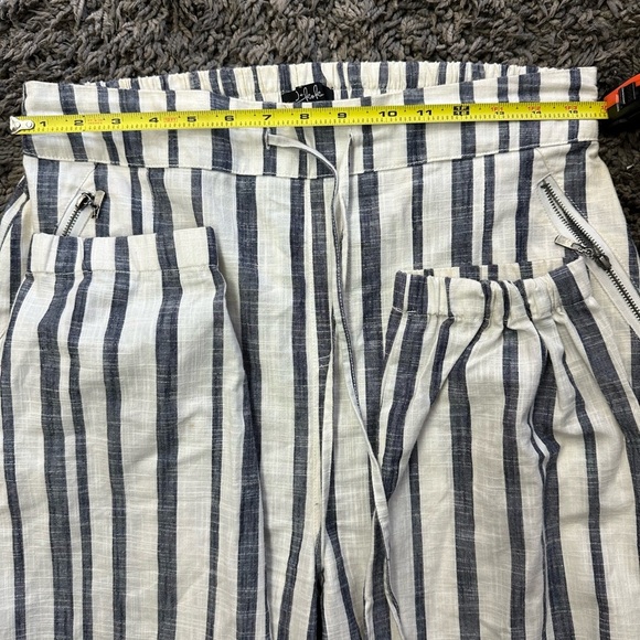 Elegant Striped Joggers for Women<<<<<<136>>>>> - Picture 2 of 8